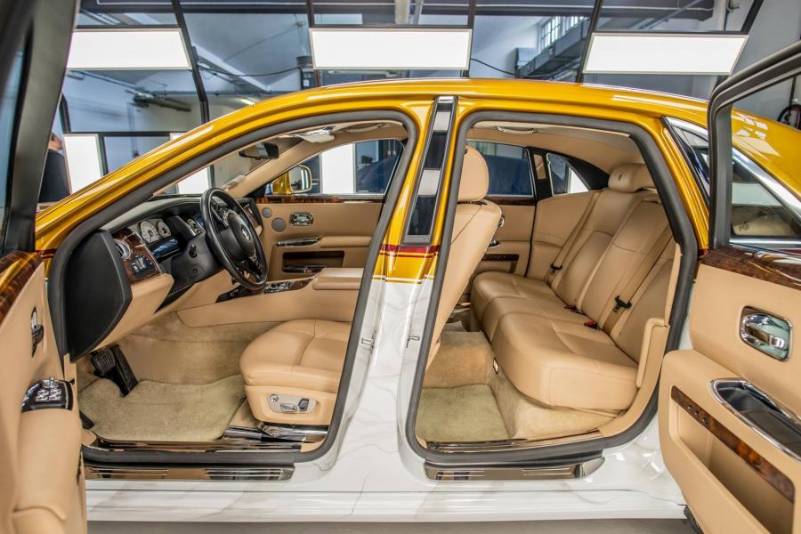 Интерьер Rolls-Royce Ghost by Garage Italia Customs 2017 года  (фото 5 из 5)